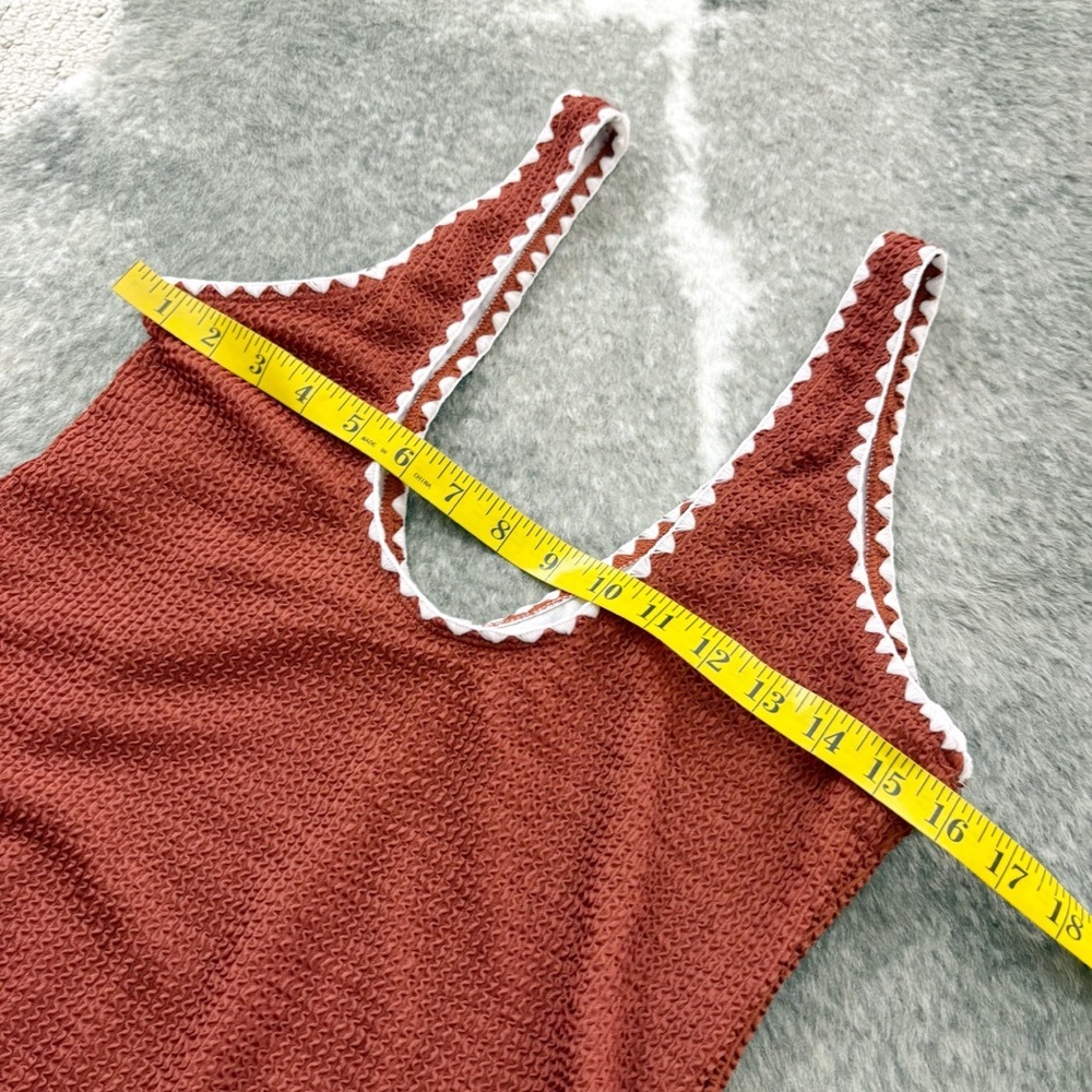 NWT Boohoo Crinkle Contrast Edge Plunge Swimsuit - Picture 10 of 10